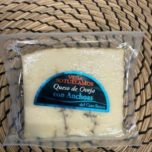 QUESO DE OVEJA CON ANCHOAS